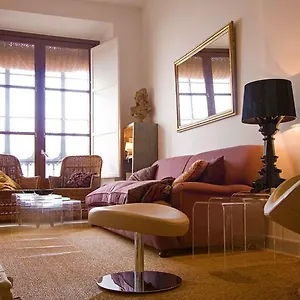  Apartment Toreros De 5 Pax Spain